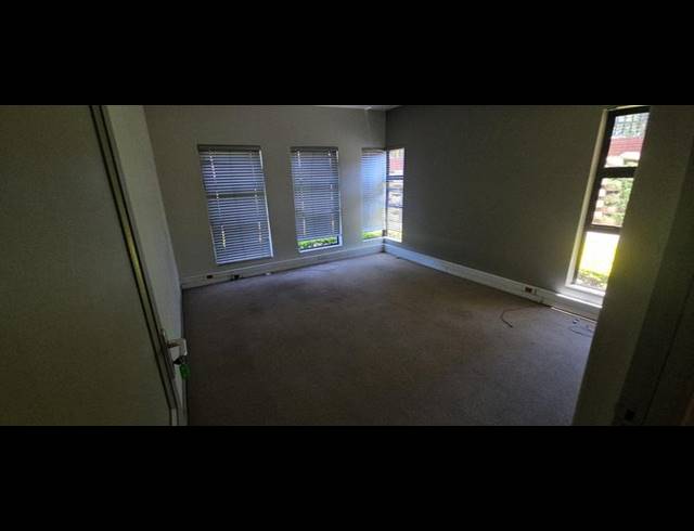 BUSINESS PROPERTY TO RENT IN CARLSWALD